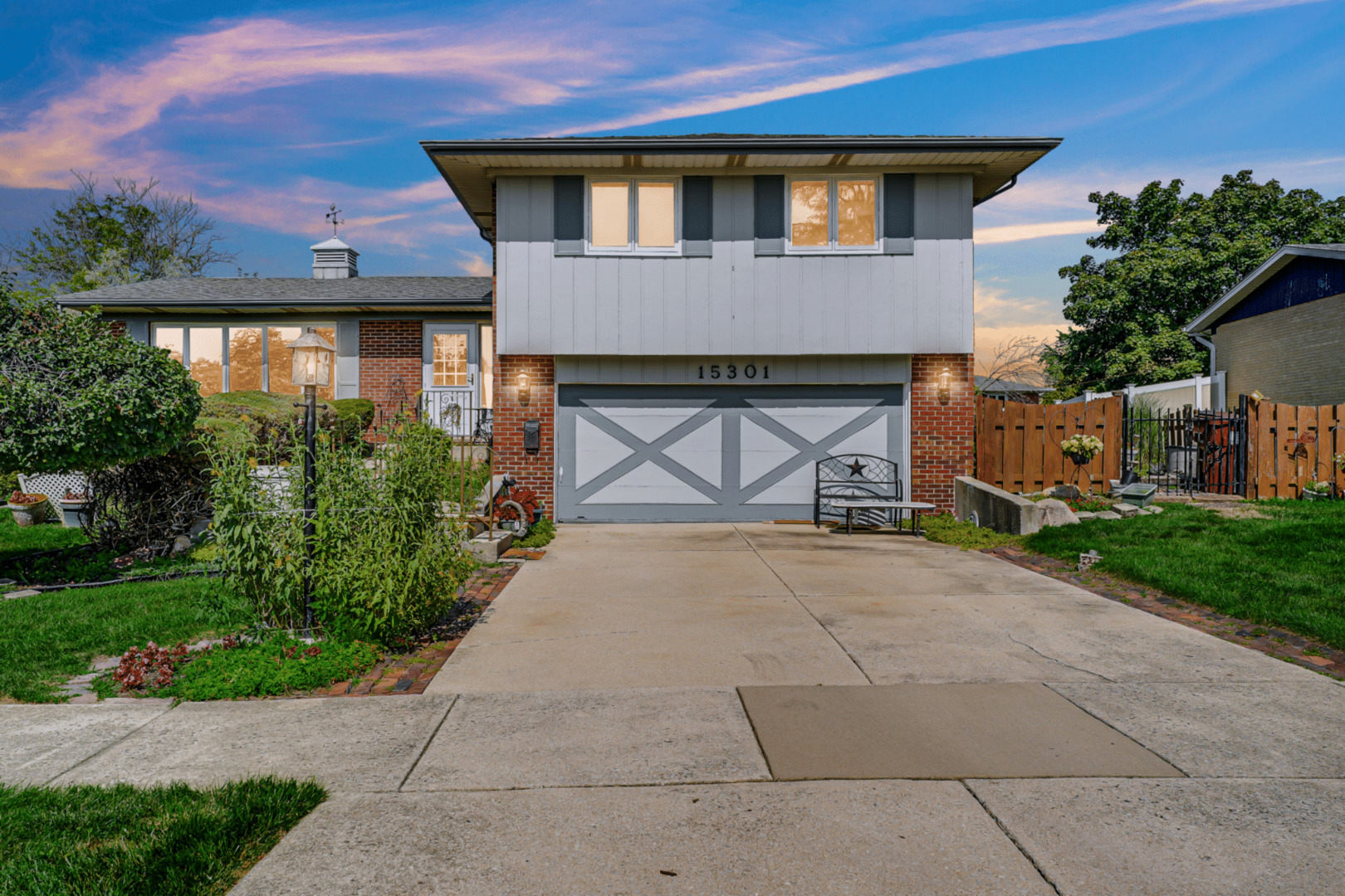 15301 Cherry Lane, Oak Forest, IL 60452