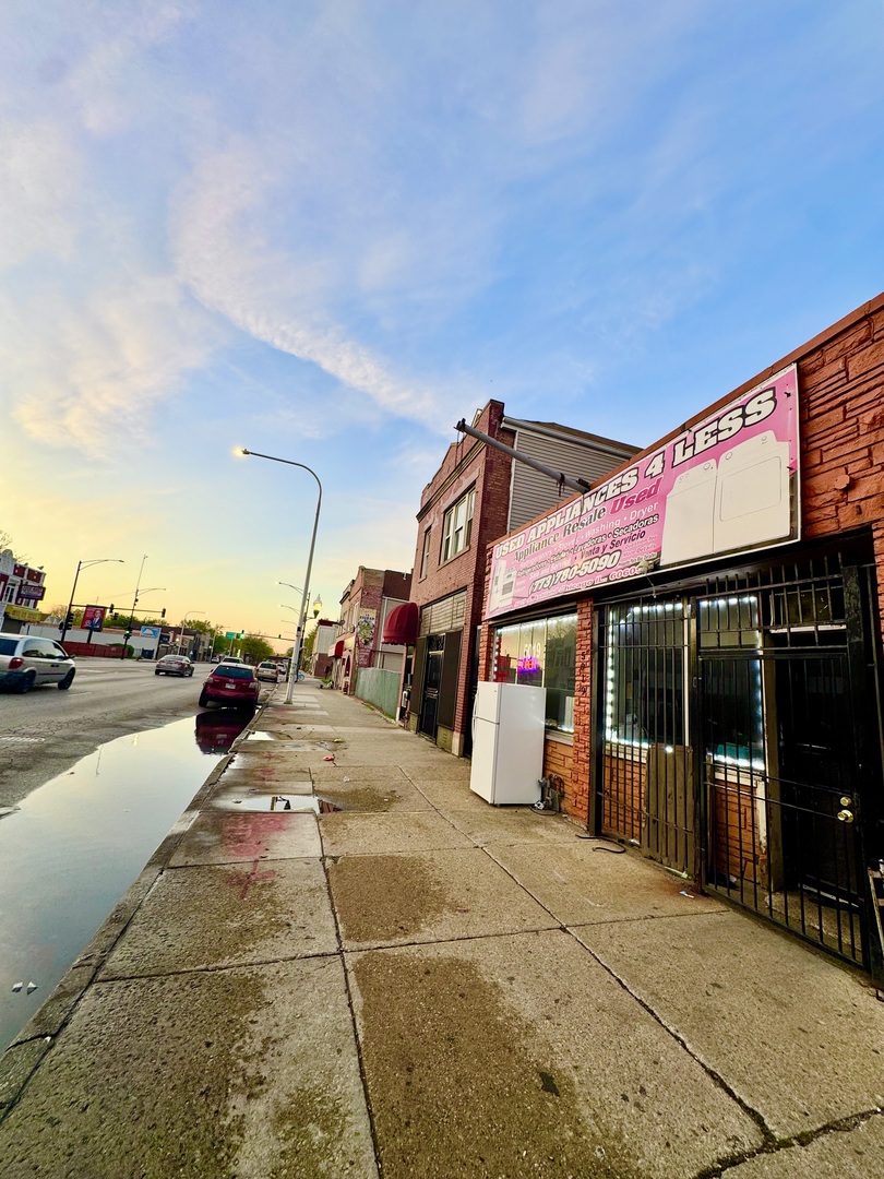 5017 S Ashland Avenue, Chicago, IL 60609