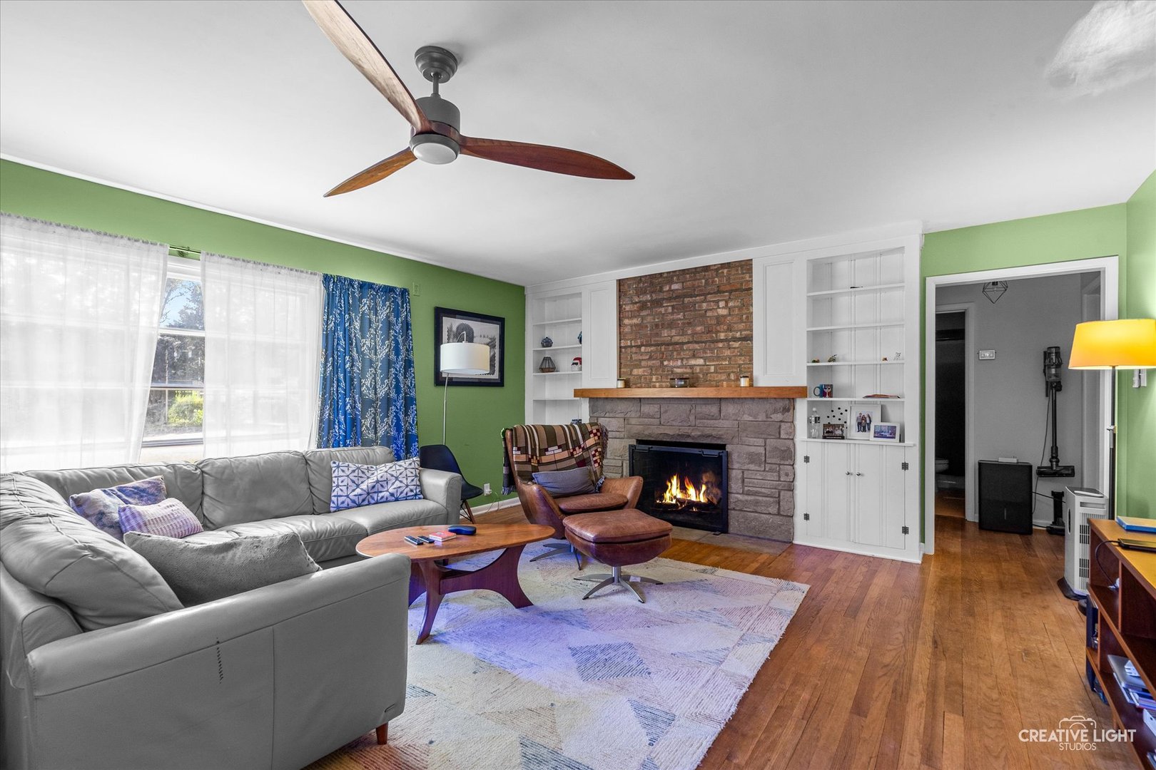 1319 W State Street, Geneva, IL 60134