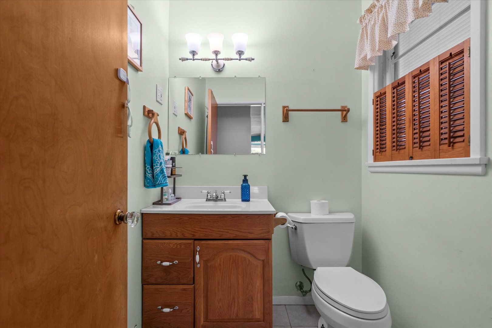 1319 W State Street, Geneva, IL 60134