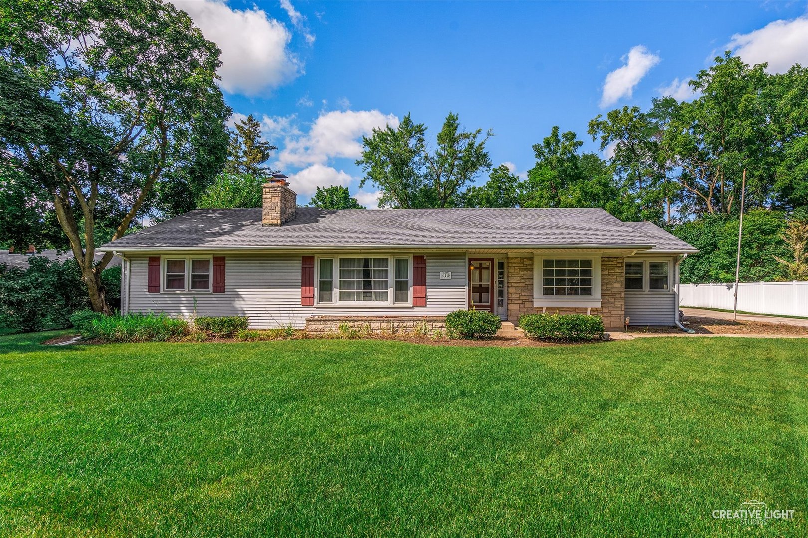 1319 W State Street, Geneva, IL 60134