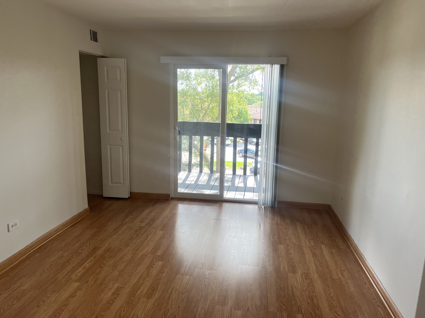 Willowbrook, IL 60527