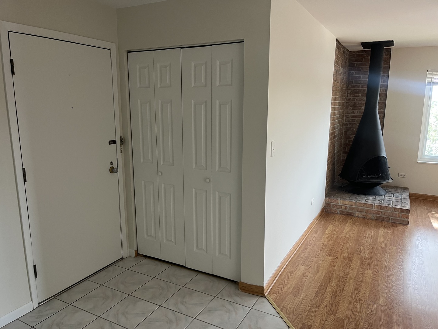 Willowbrook, IL 60527