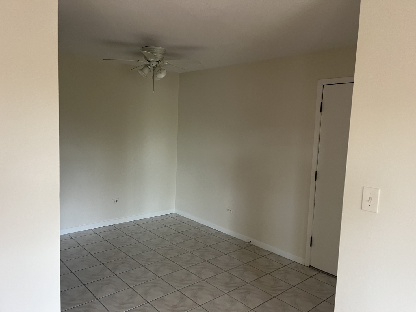 Willowbrook, IL 60527