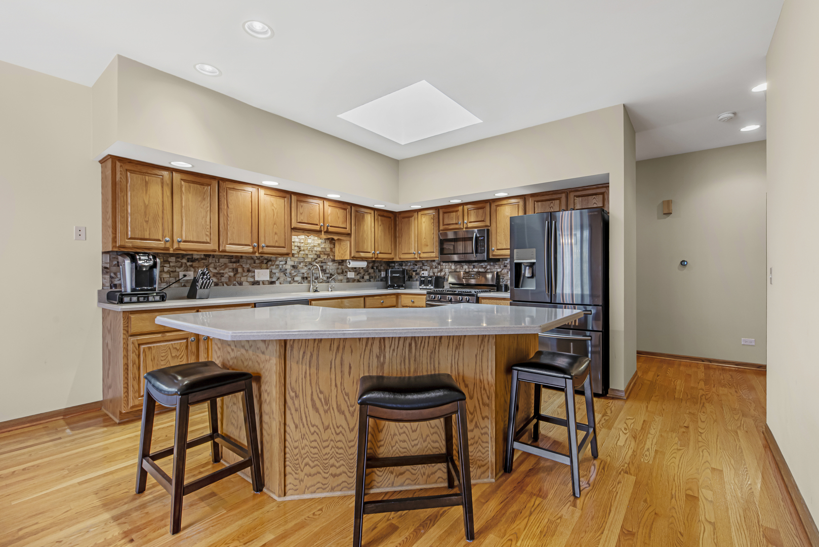 21121 Woodbridge Drive, Frankfort, IL 60423