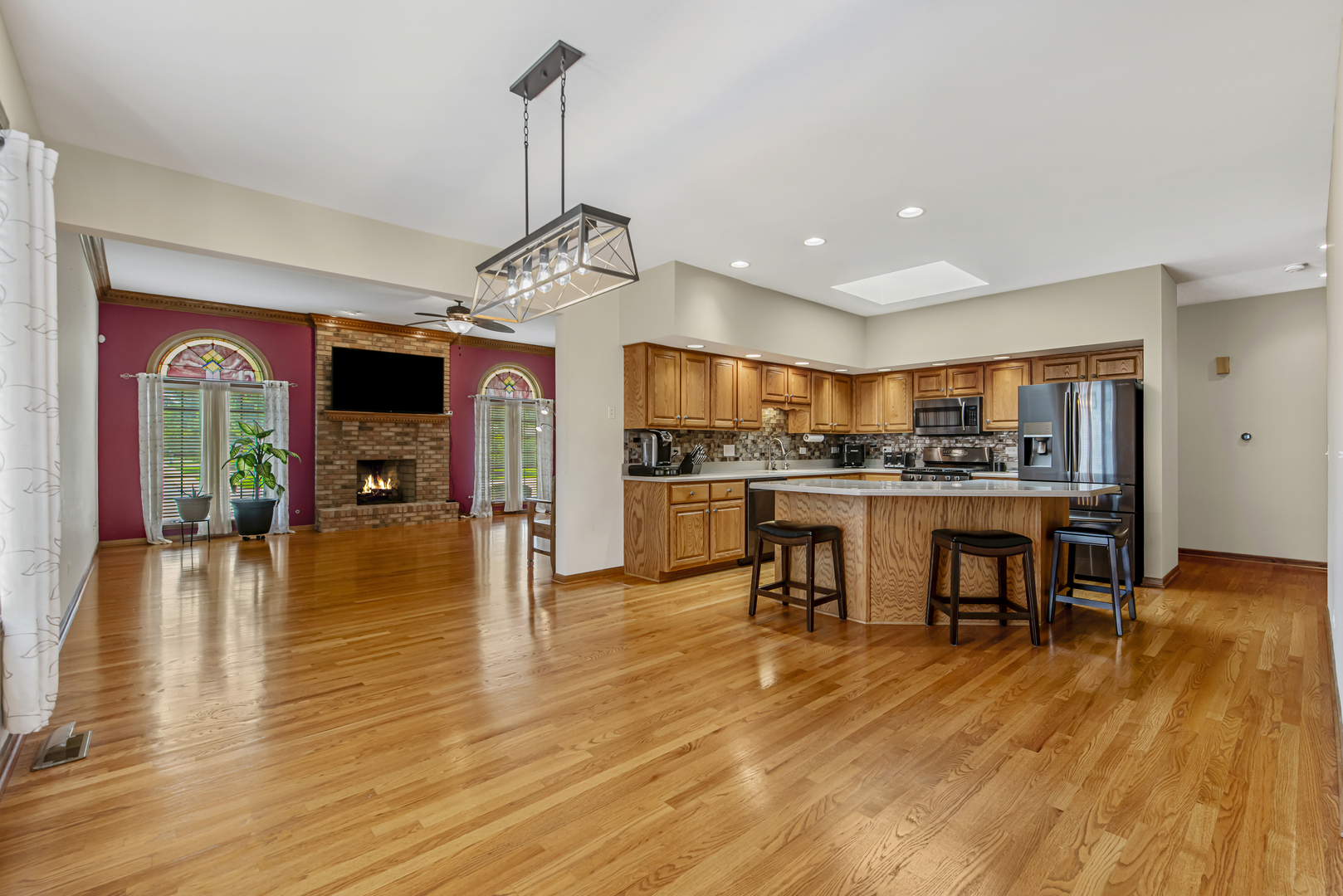 21121 Woodbridge Drive, Frankfort, IL 60423