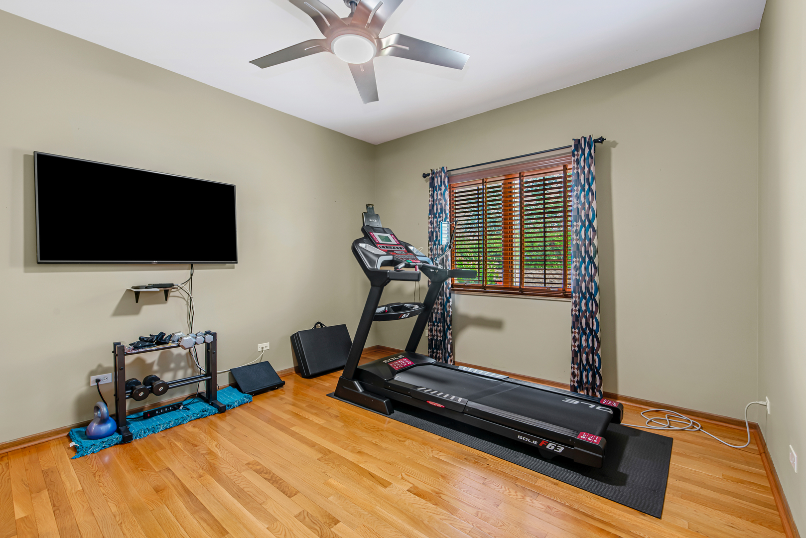 21121 Woodbridge Drive, Frankfort, IL 60423