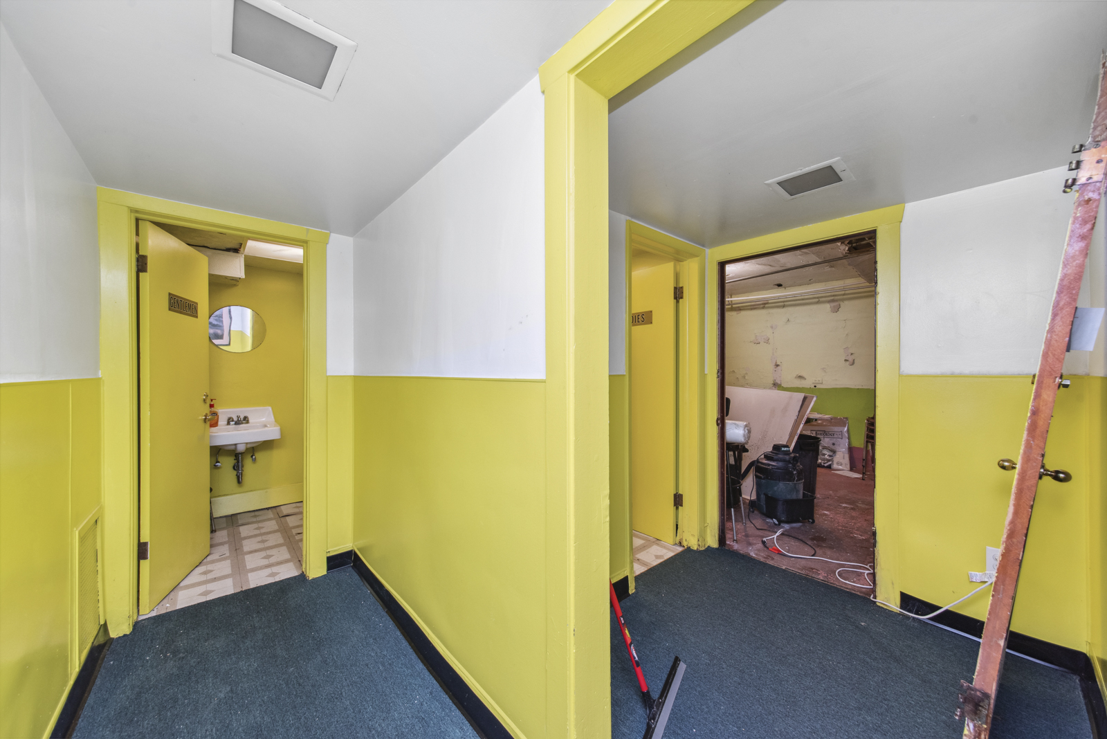 3330-3332 N Milwaukee Avenue, Chicago, IL 60641