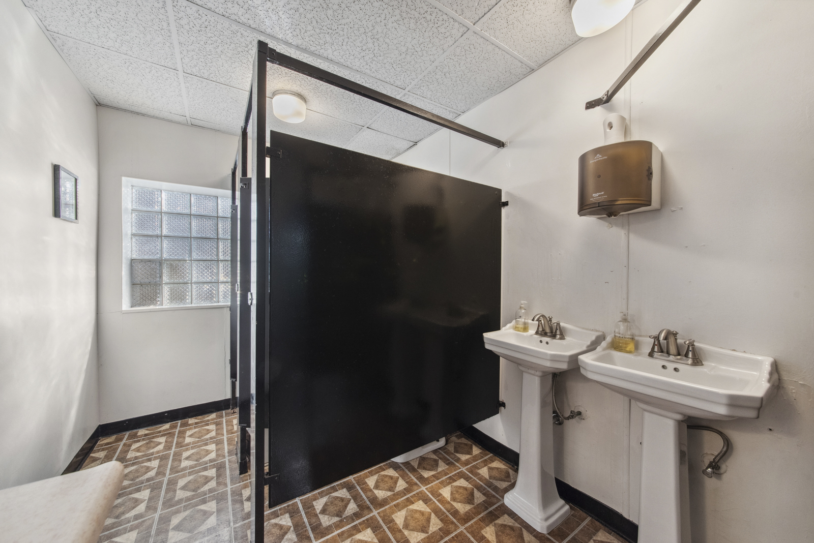 3330-3332 N Milwaukee Avenue, Chicago, IL 60641