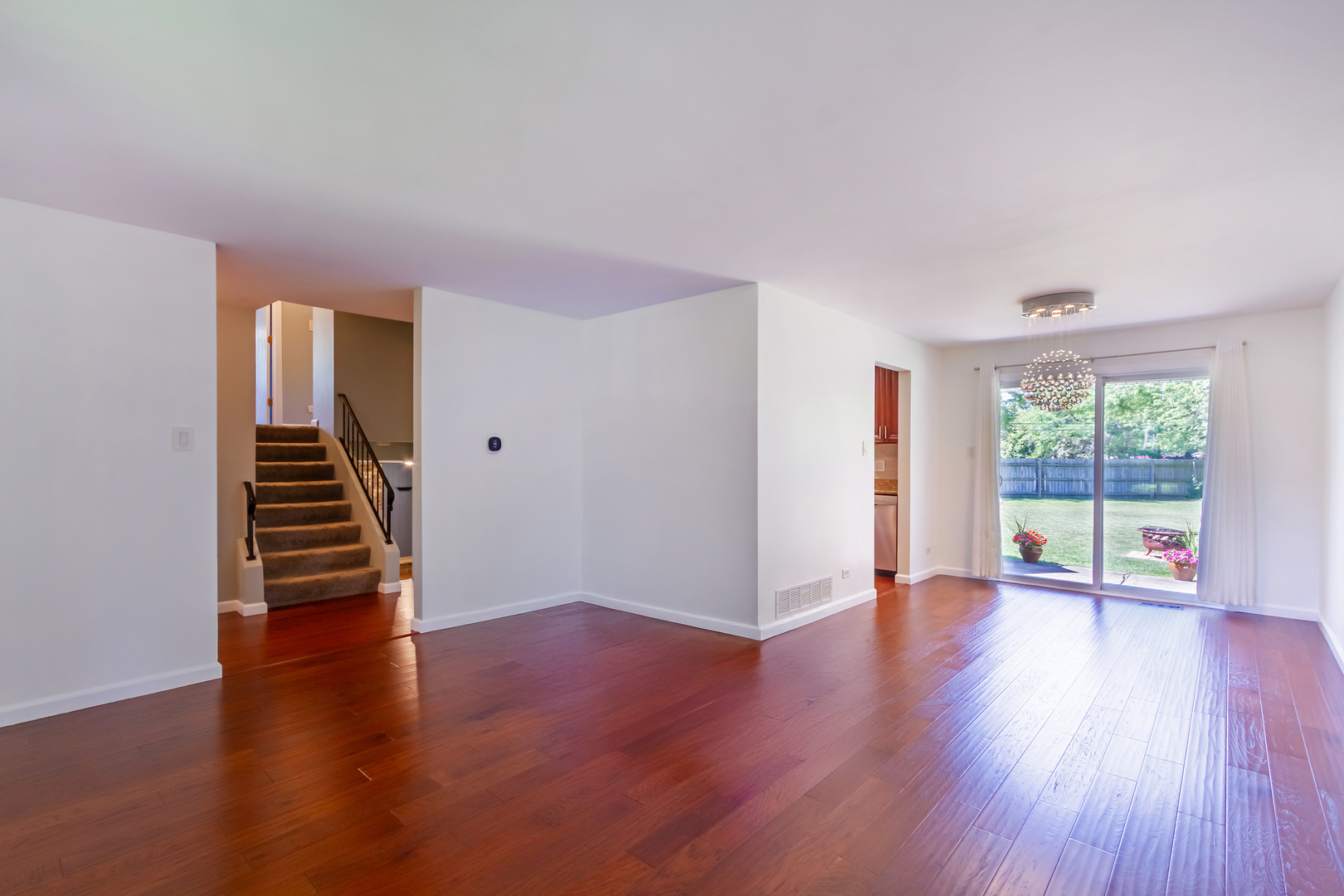 1150 Attleboro Court, Schaumburg, IL 60193