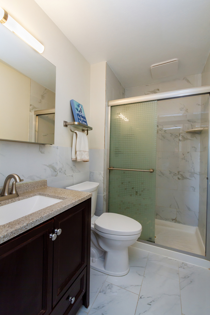 1150 Attleboro Court, Schaumburg, IL 60193