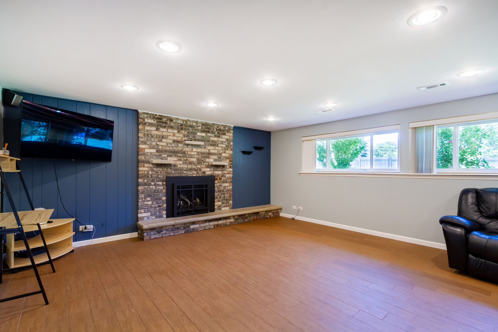 1150 Attleboro Court, Schaumburg, IL 60193