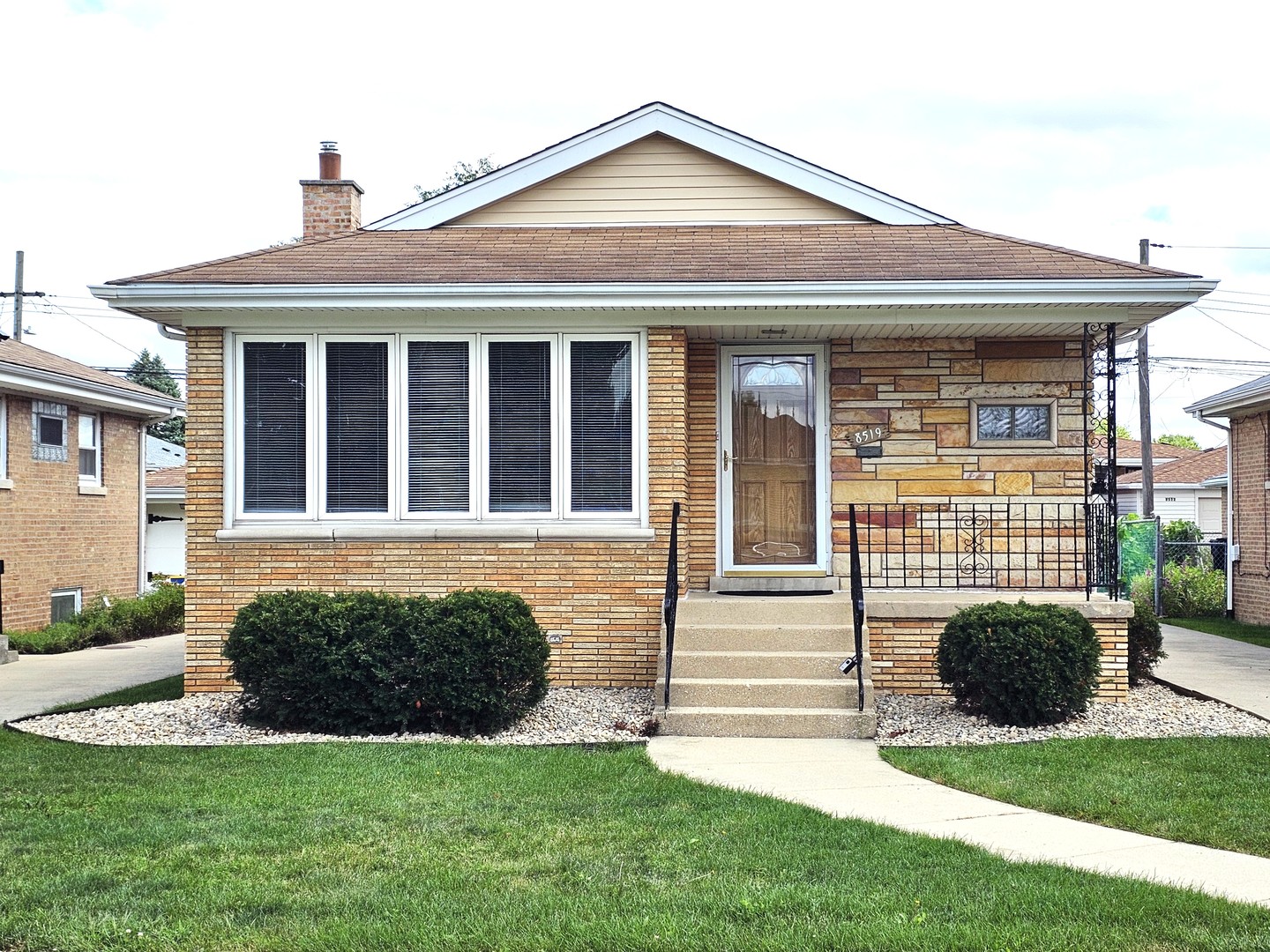 8519 S Tripp Avenue, Chicago, IL 60652