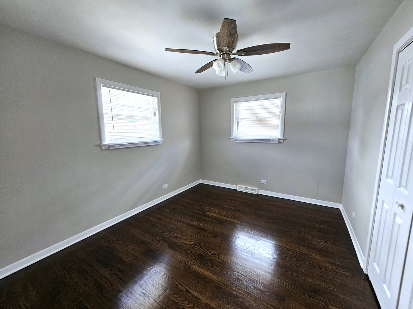8519 S Tripp Avenue, Chicago, IL 60652