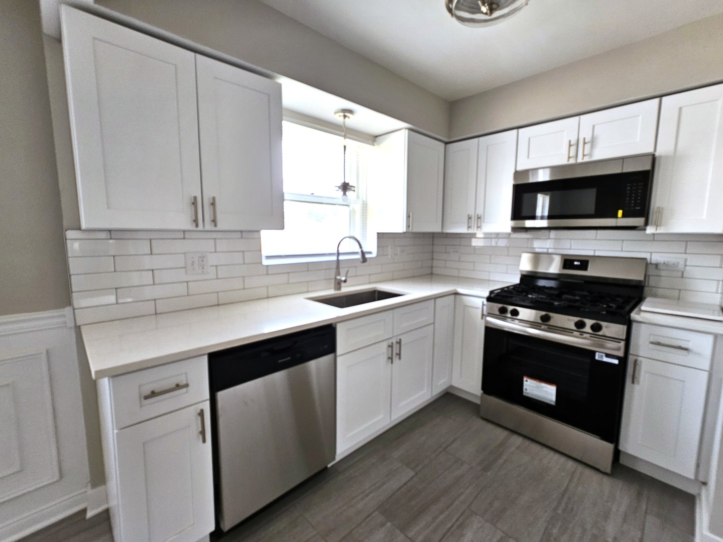 8519 S Tripp Avenue, Chicago, IL 60652
