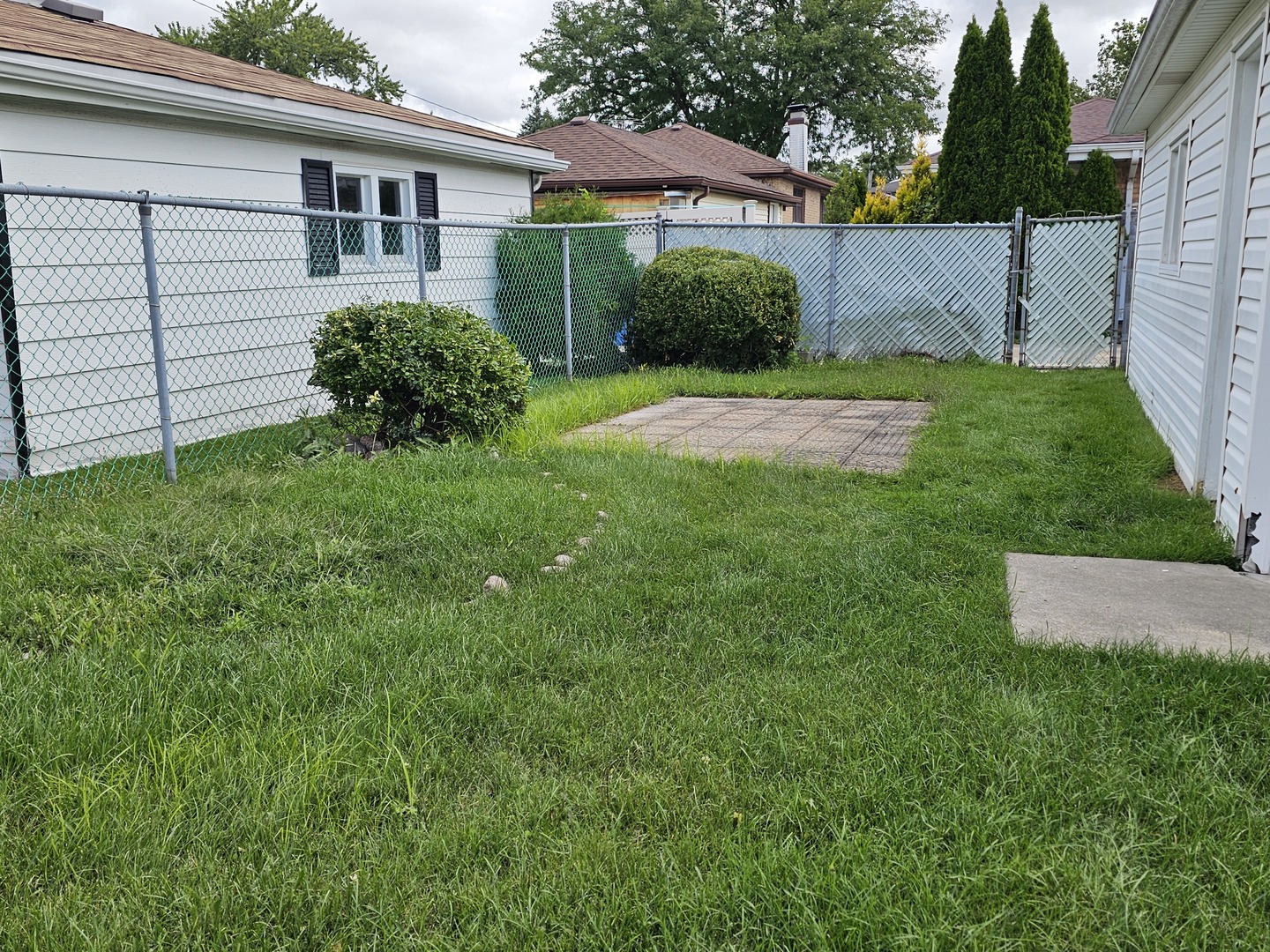 8519 S Tripp Avenue, Chicago, IL 60652