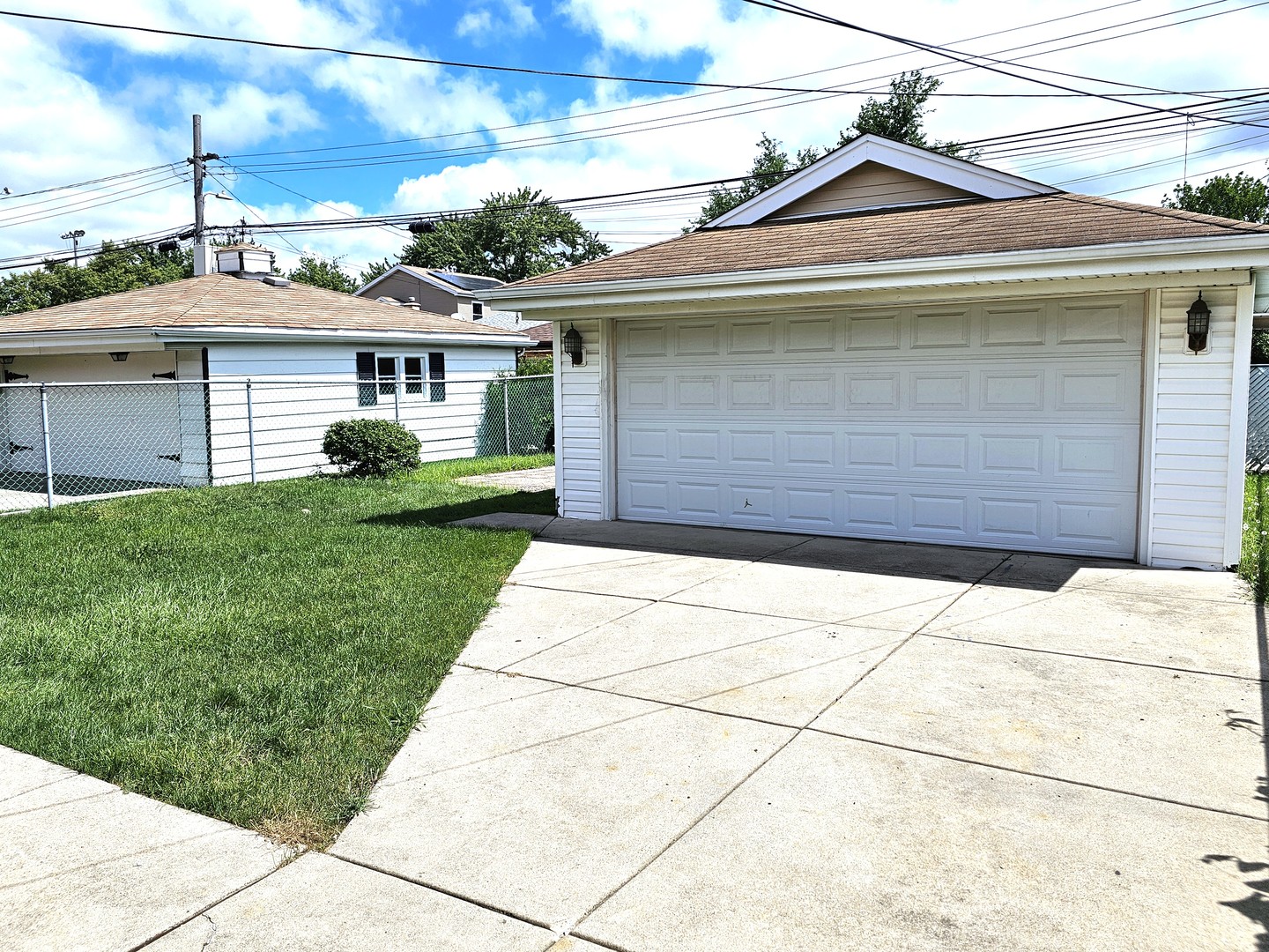8519 S Tripp Avenue, Chicago, IL 60652
