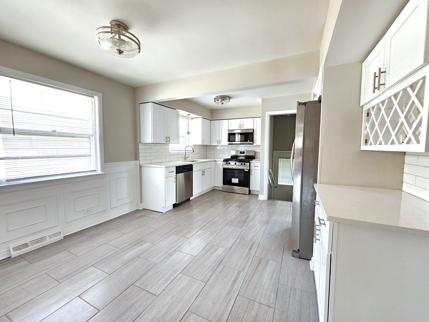 8519 S Tripp Avenue, Chicago, IL 60652
