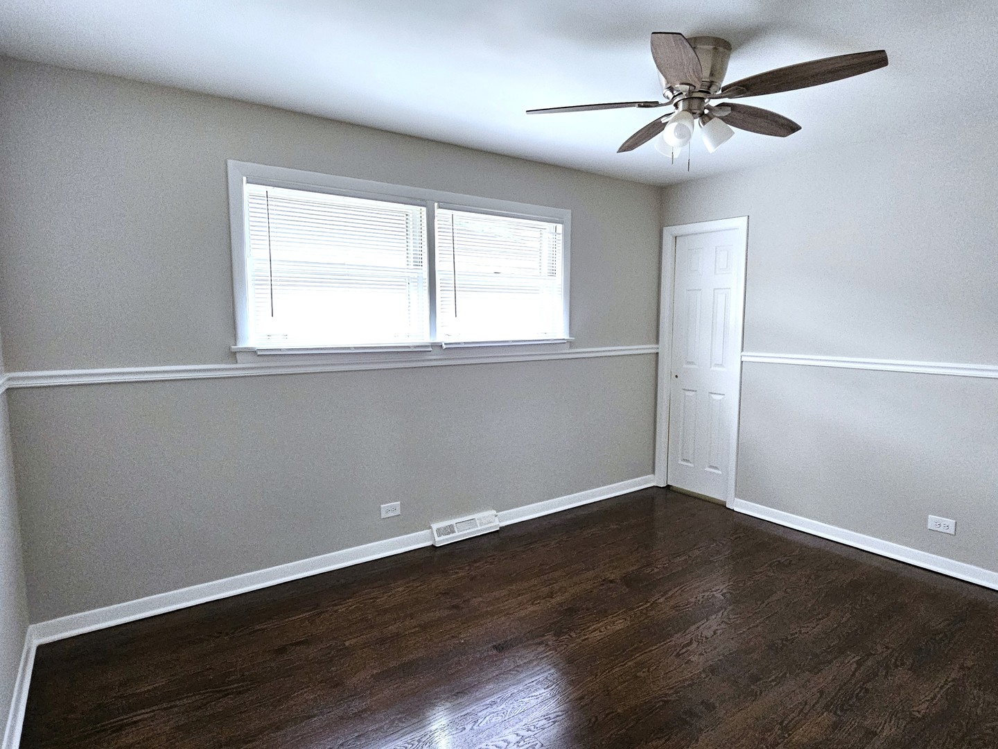 8519 S Tripp Avenue, Chicago, IL 60652