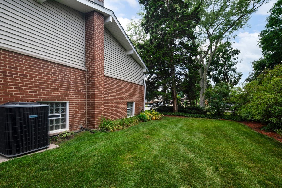 224 W Bradley Street, Des Plaines, IL 60016