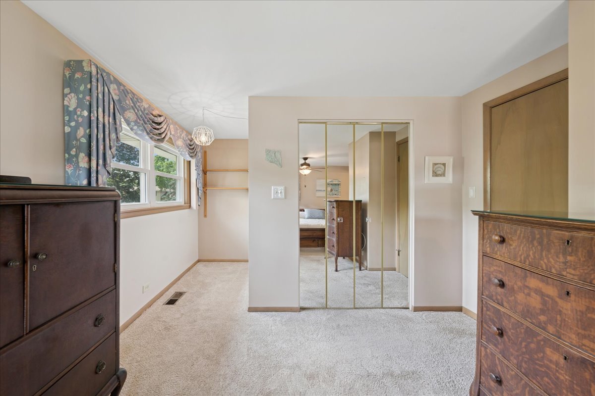 224 W Bradley Street, Des Plaines, IL 60016