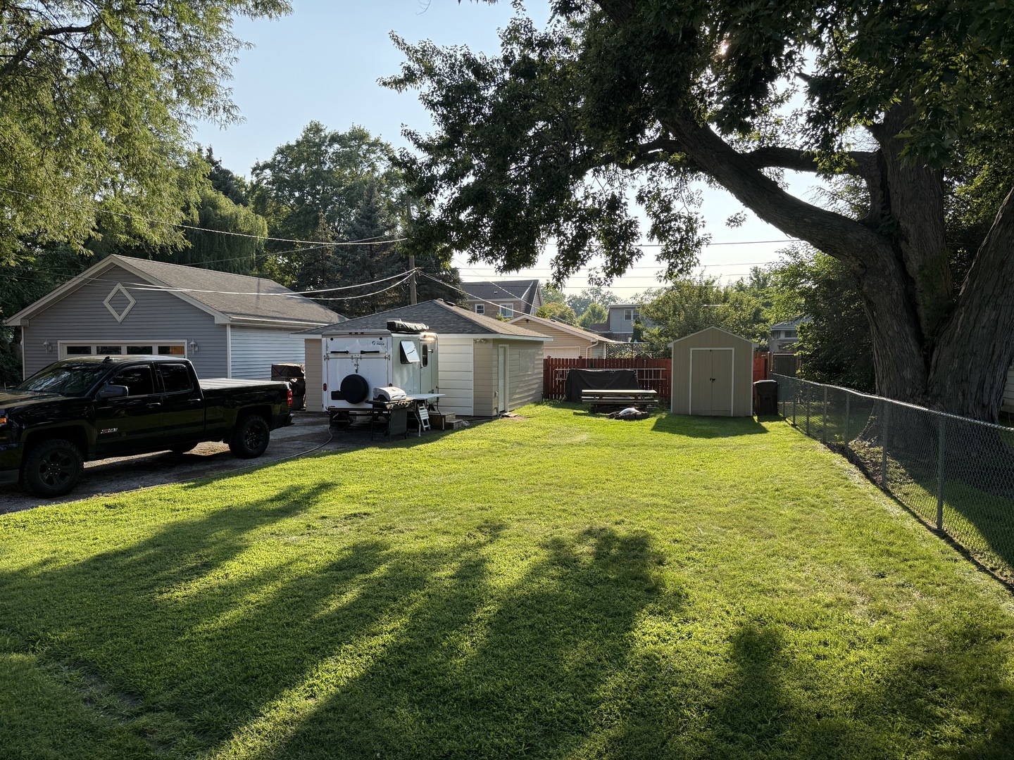 9618 S 51st Avenue, Oak Lawn, IL 60453