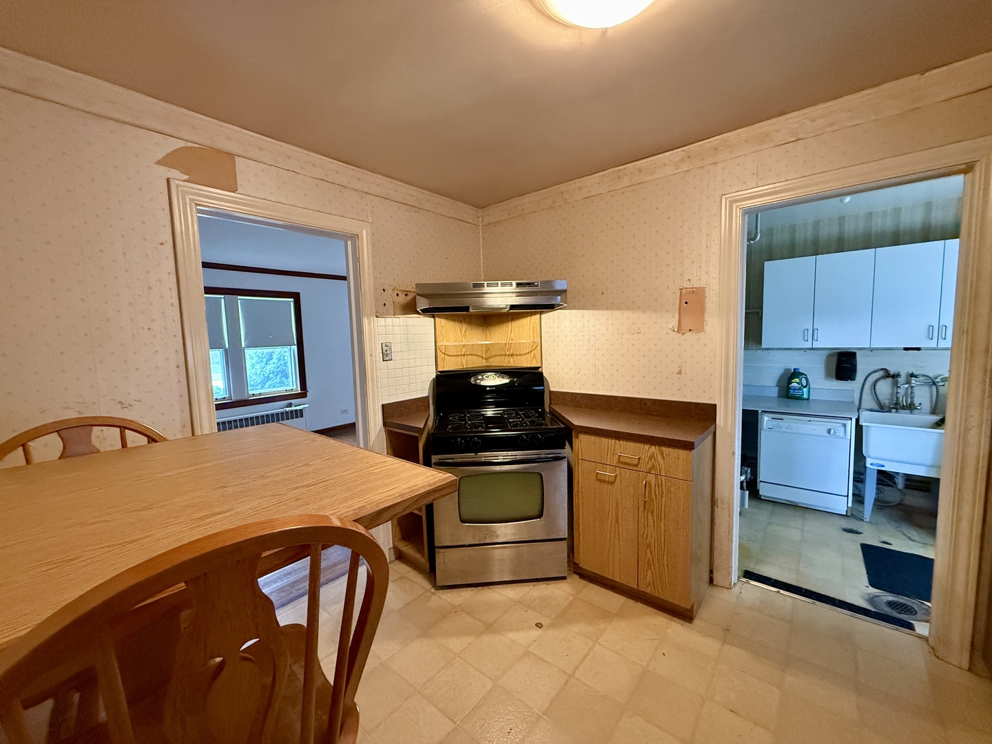 9618 S 51st Avenue, Oak Lawn, IL 60453