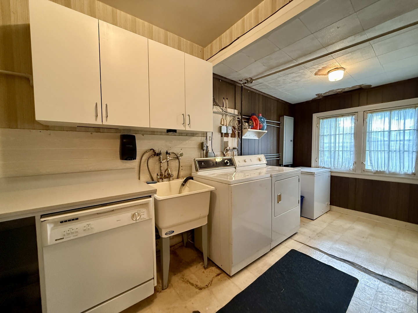 9618 S 51st Avenue, Oak Lawn, IL 60453