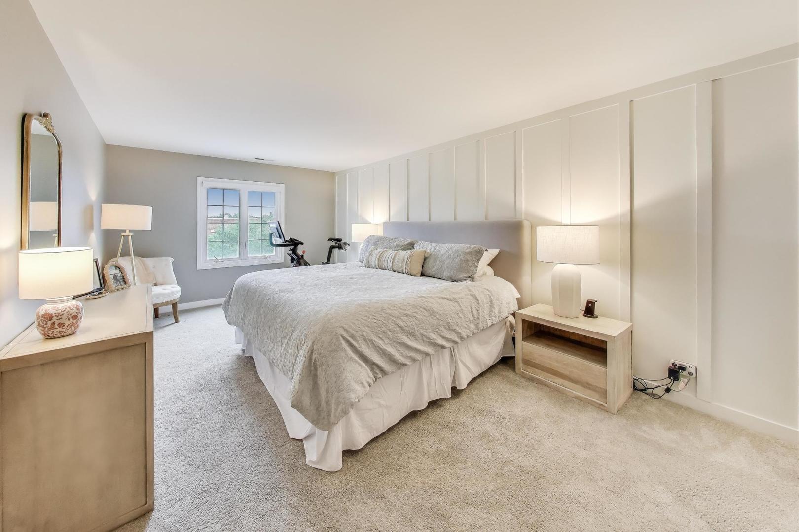 519 N Main Street #4EN, Glen Ellyn, IL 60137