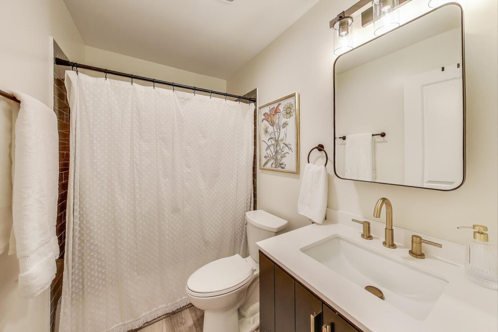 519 N Main Street #4EN, Glen Ellyn, IL 60137