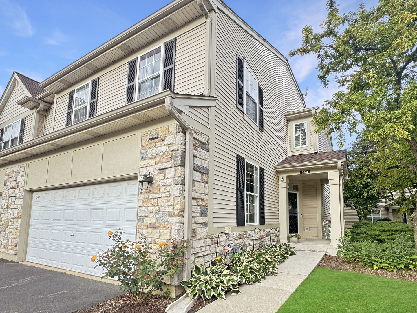 549 Shakespeare Drive, Grayslake, IL 60030