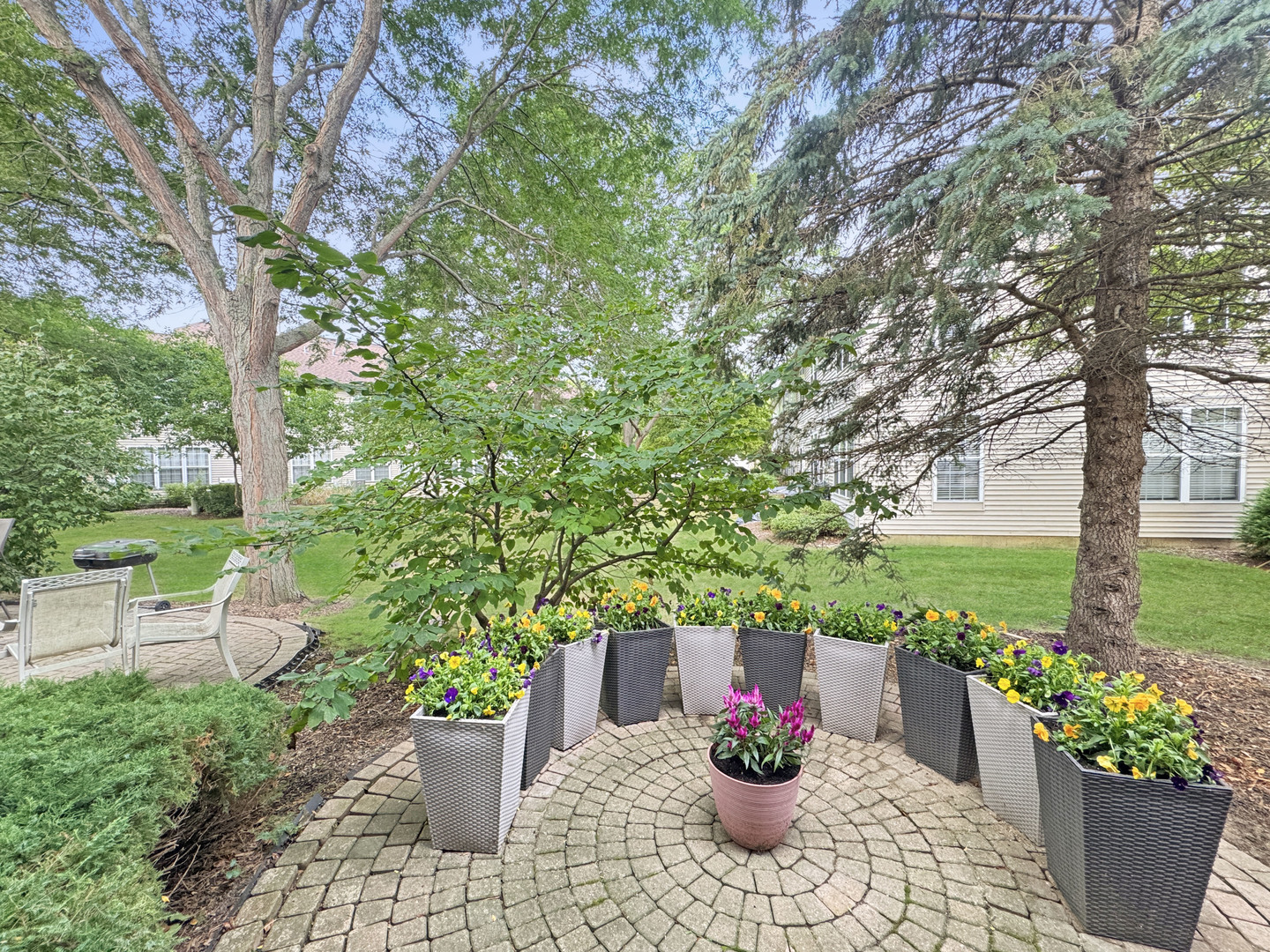 549 Shakespeare Drive, Grayslake, IL 60030