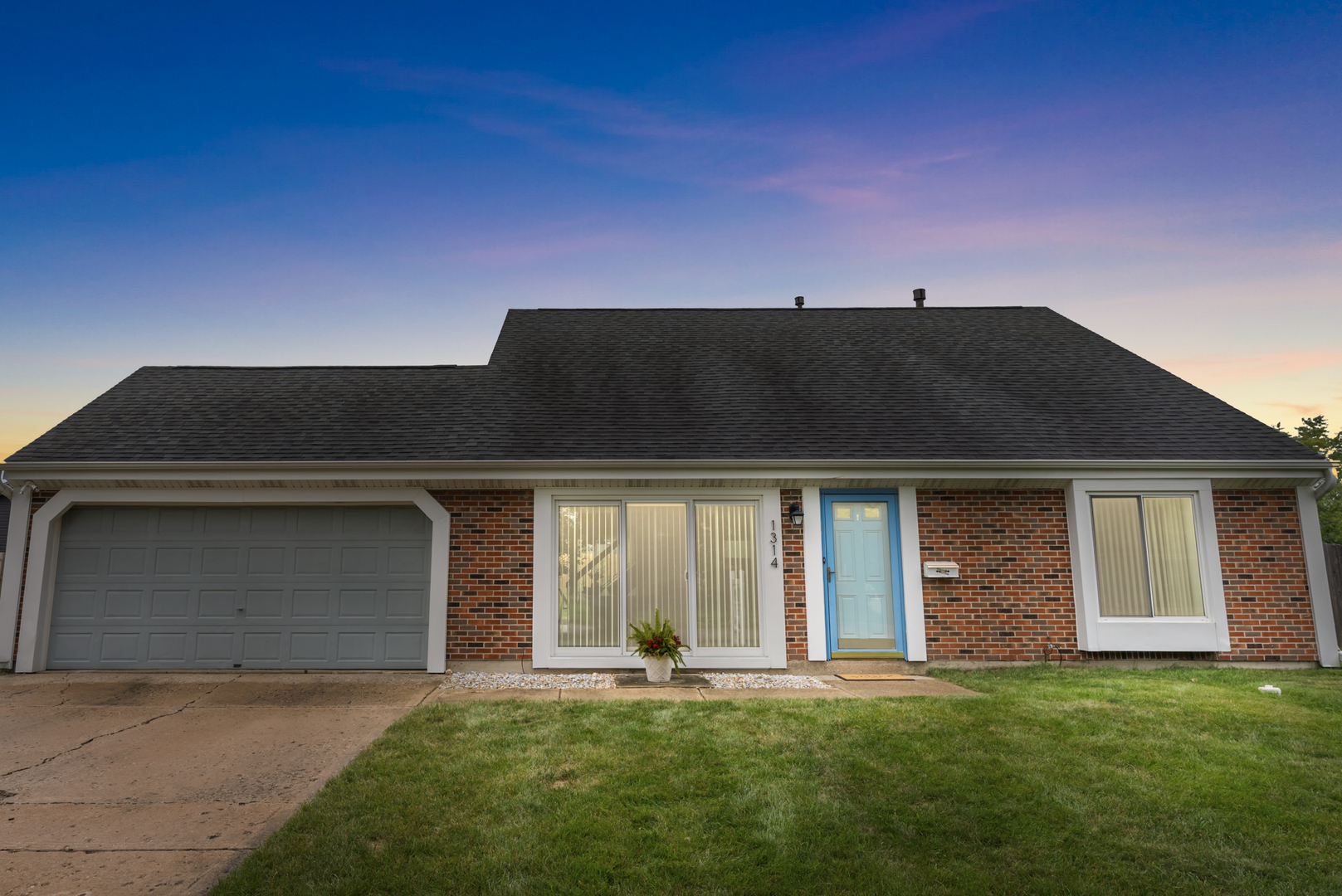1314 Appletree Lane, Aurora, IL 60506