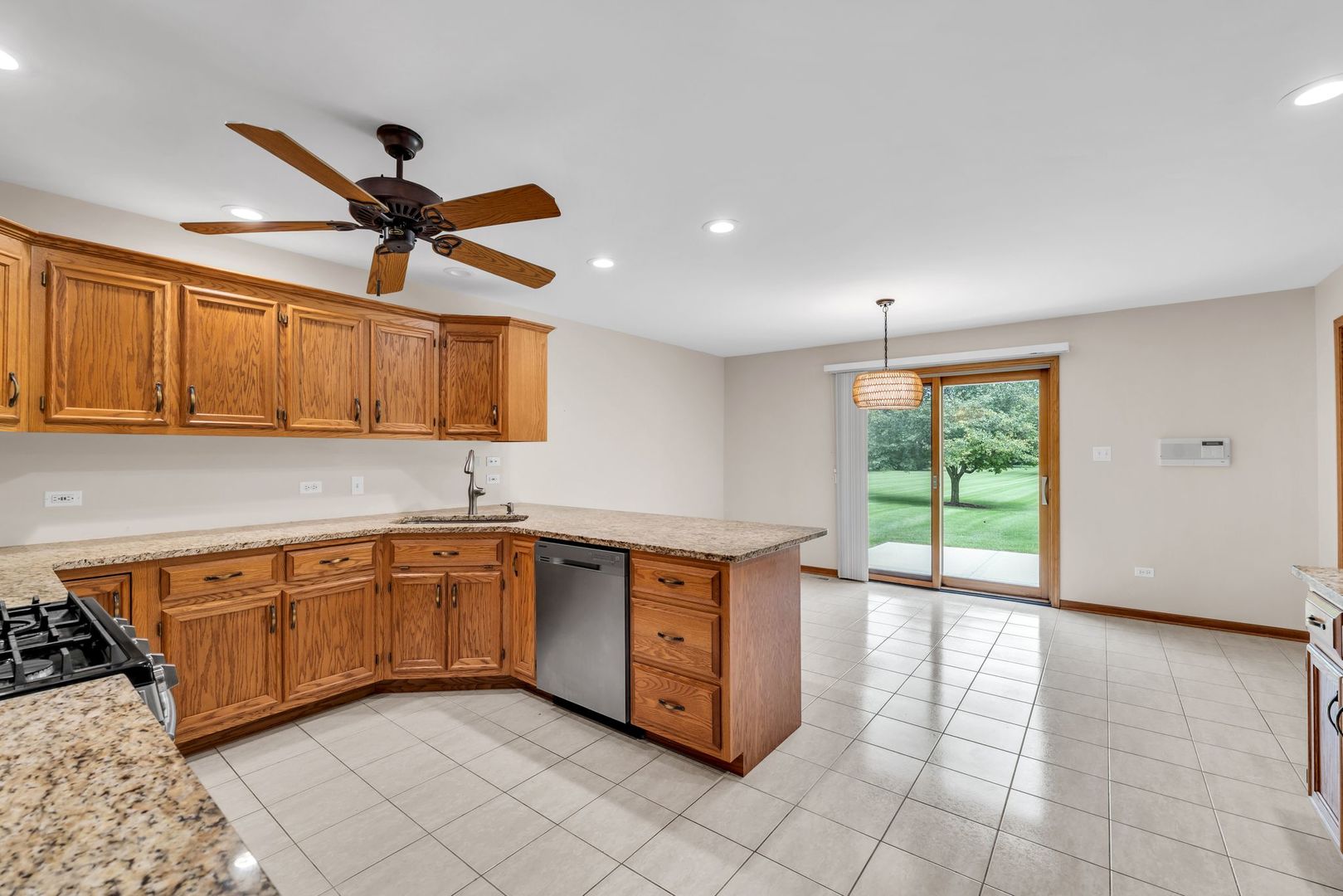 24031 S Schoolhouse Road, Manhattan, IL 60442