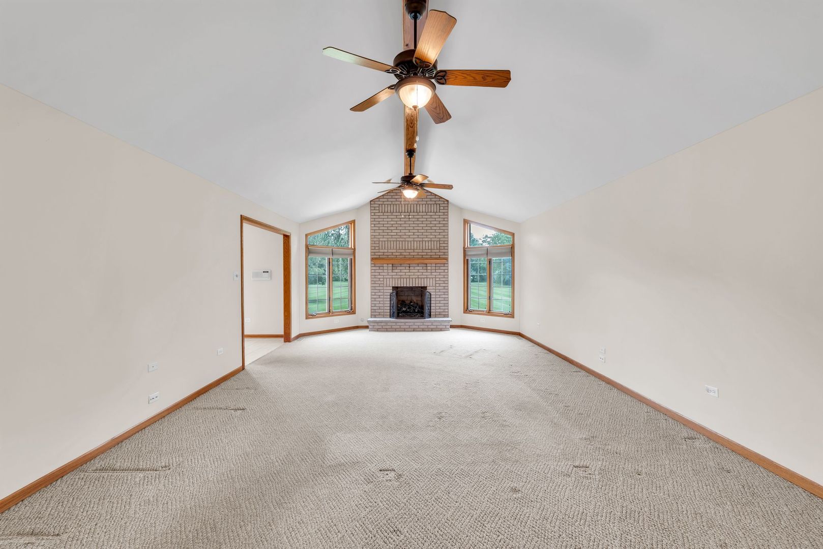 24031 S Schoolhouse Road, Manhattan, IL 60442