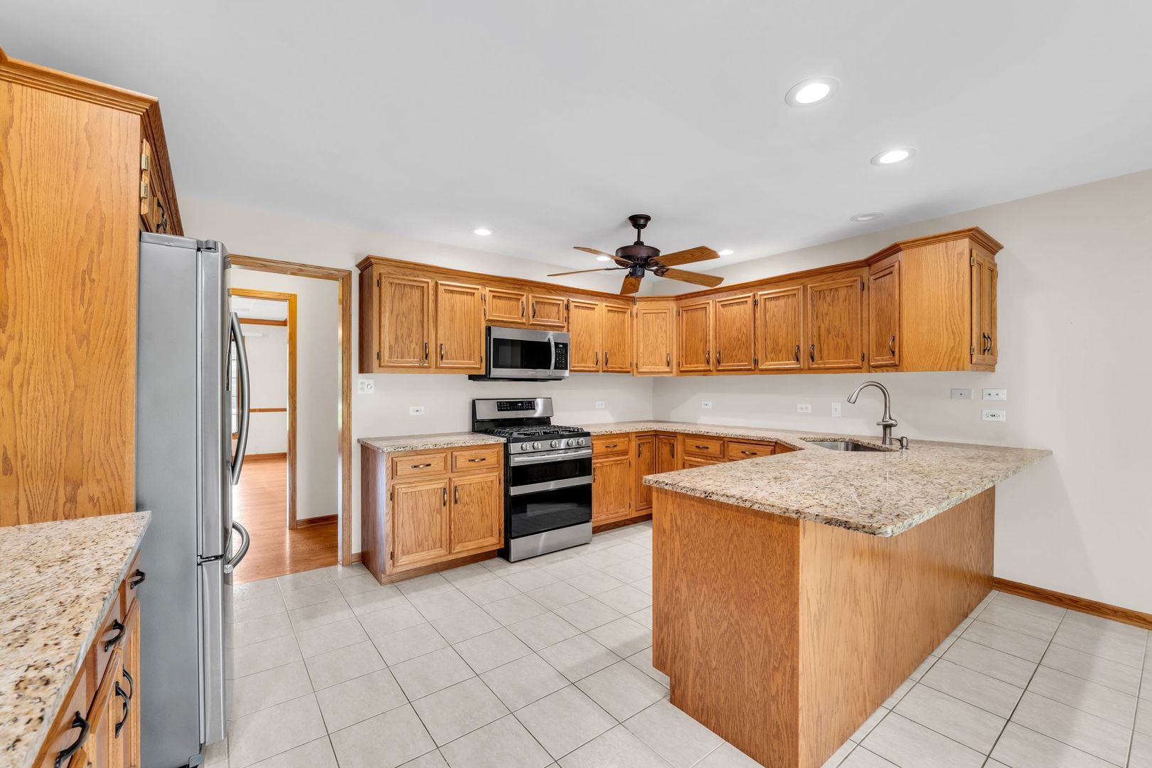 24031 S Schoolhouse Road, Manhattan, IL 60442