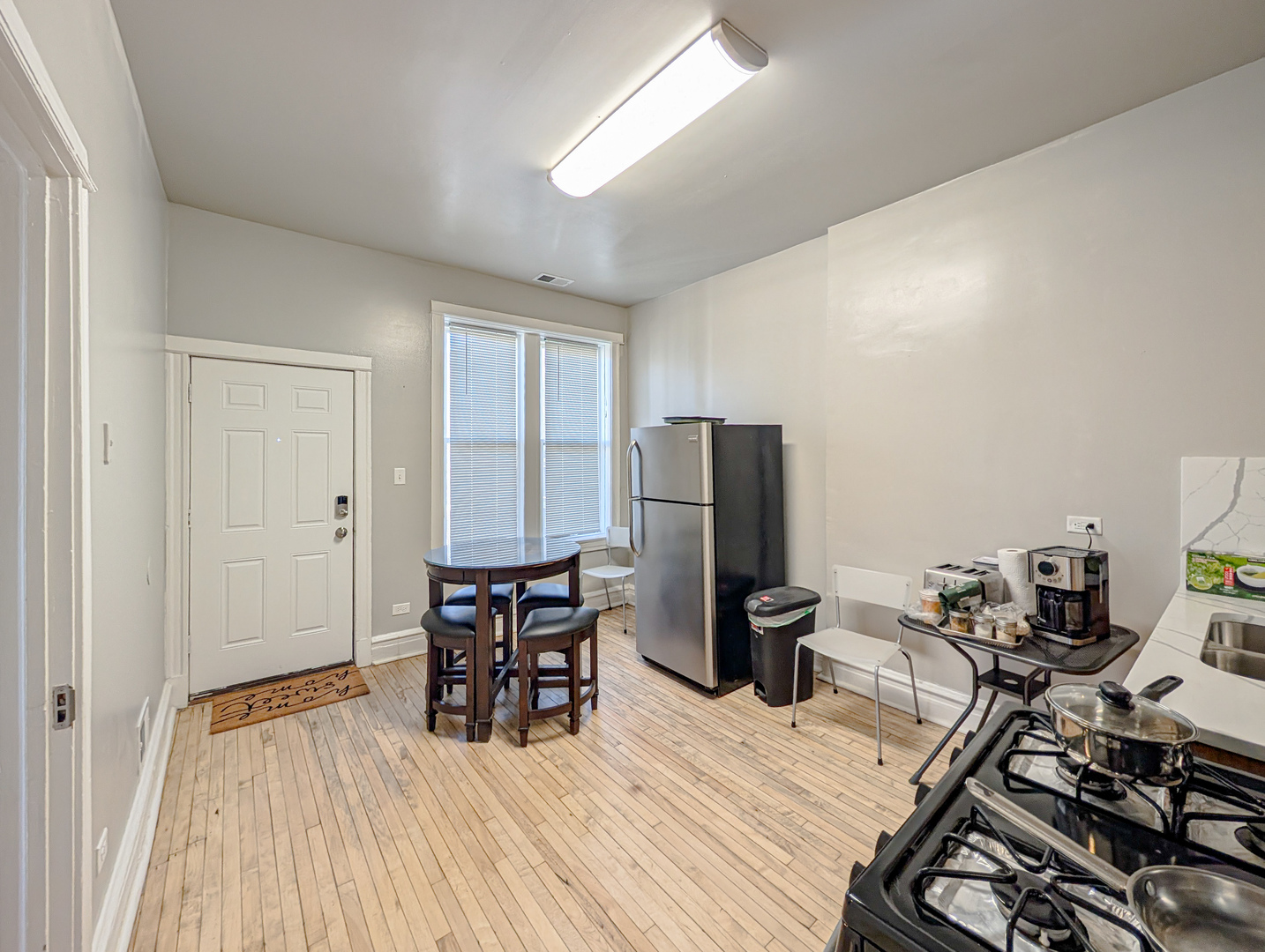 2838 W Roosevelt Road #3R, Chicago, IL 60612