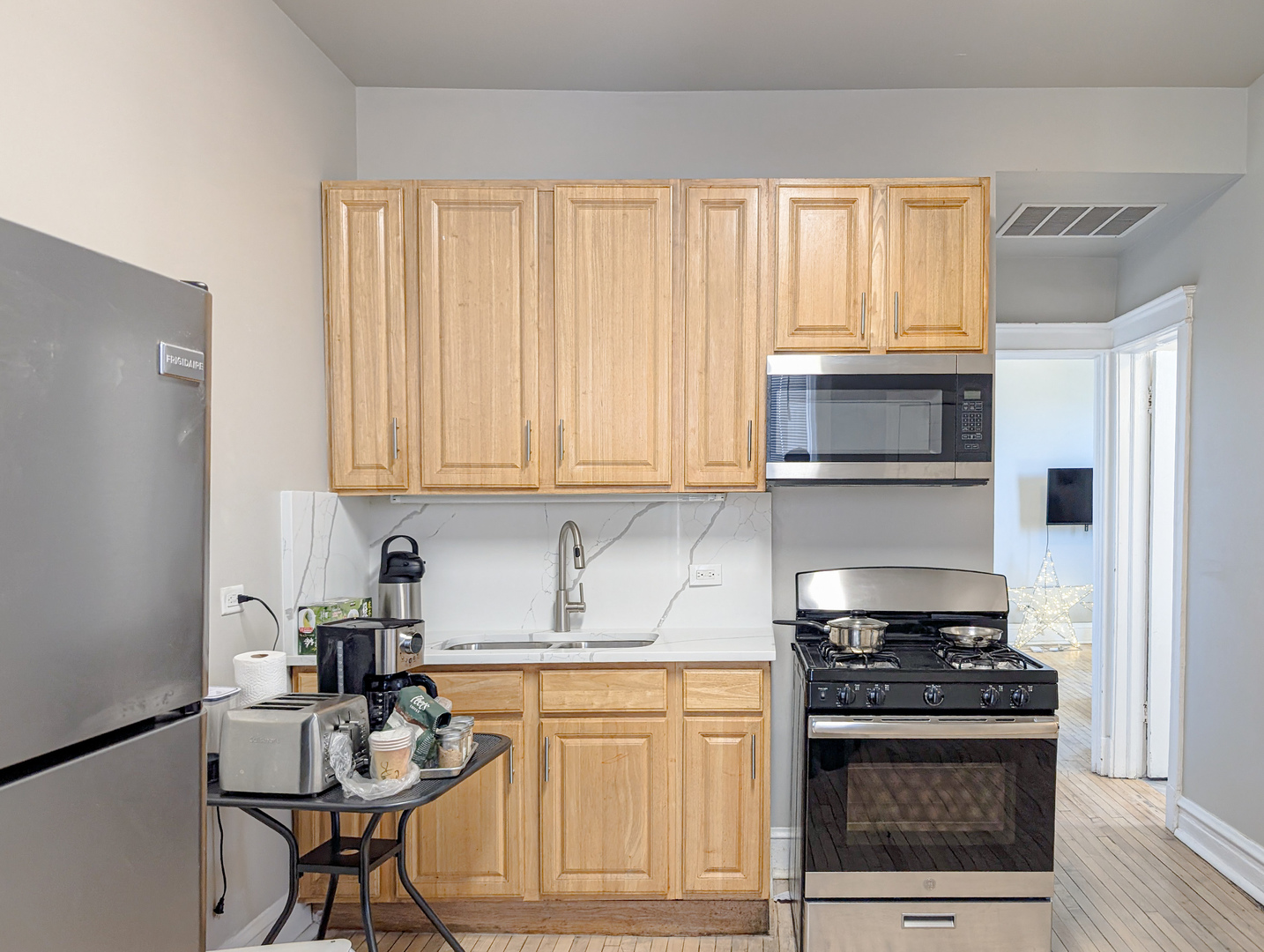 2838 W Roosevelt Road #3R, Chicago, IL 60612
