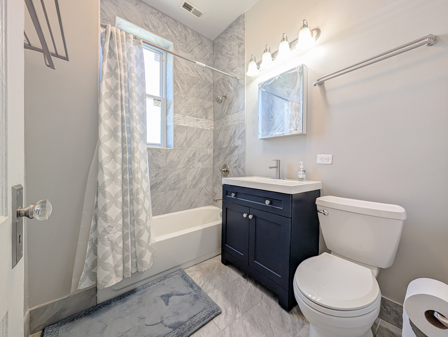 2838 W Roosevelt Road #3R, Chicago, IL 60612