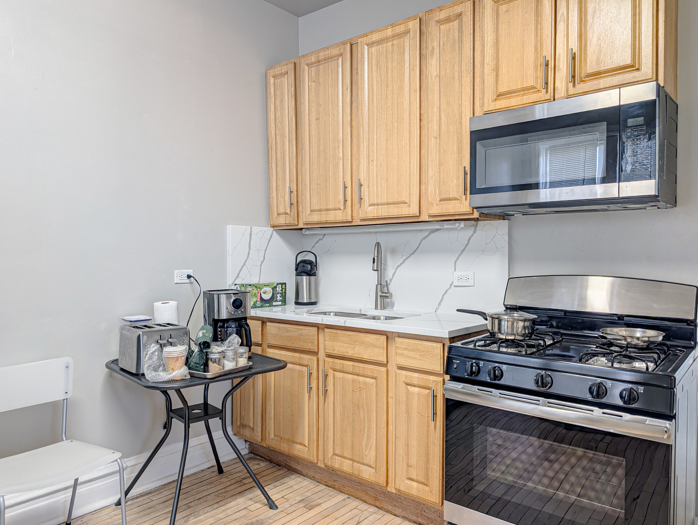 2838 W Roosevelt Road #3R, Chicago, IL 60612