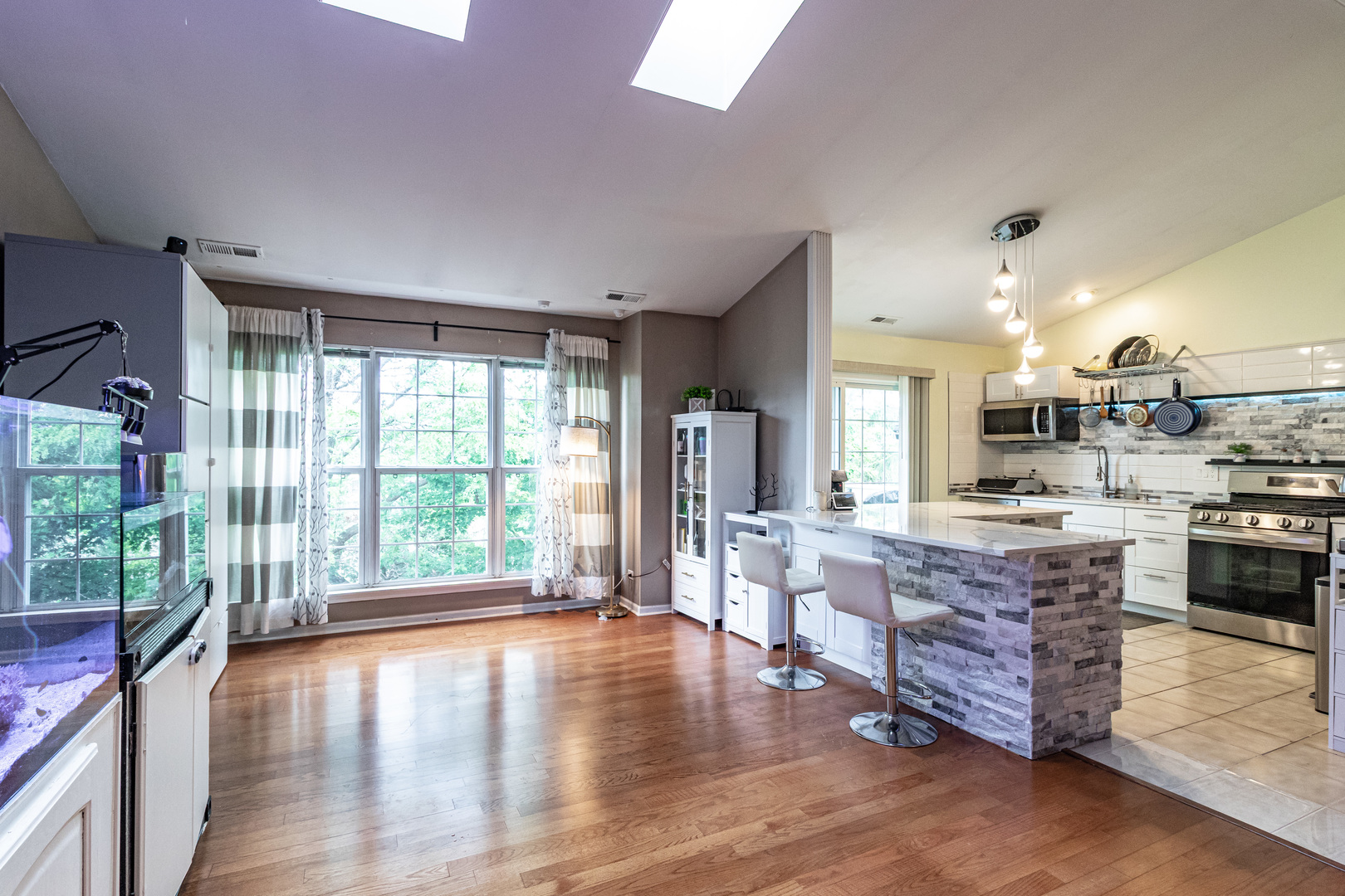 802 Stonewall Court, Schaumburg, IL 60173