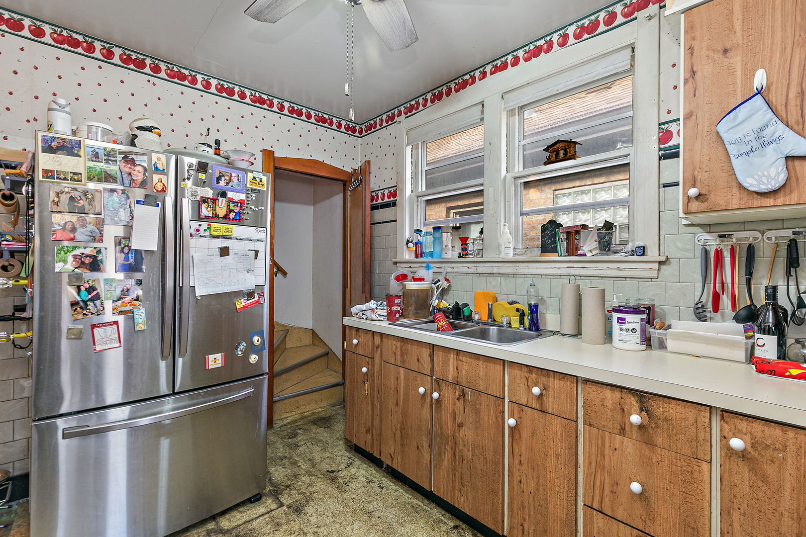 7928 W Barry Avenue, Elmwood Park, IL 60707