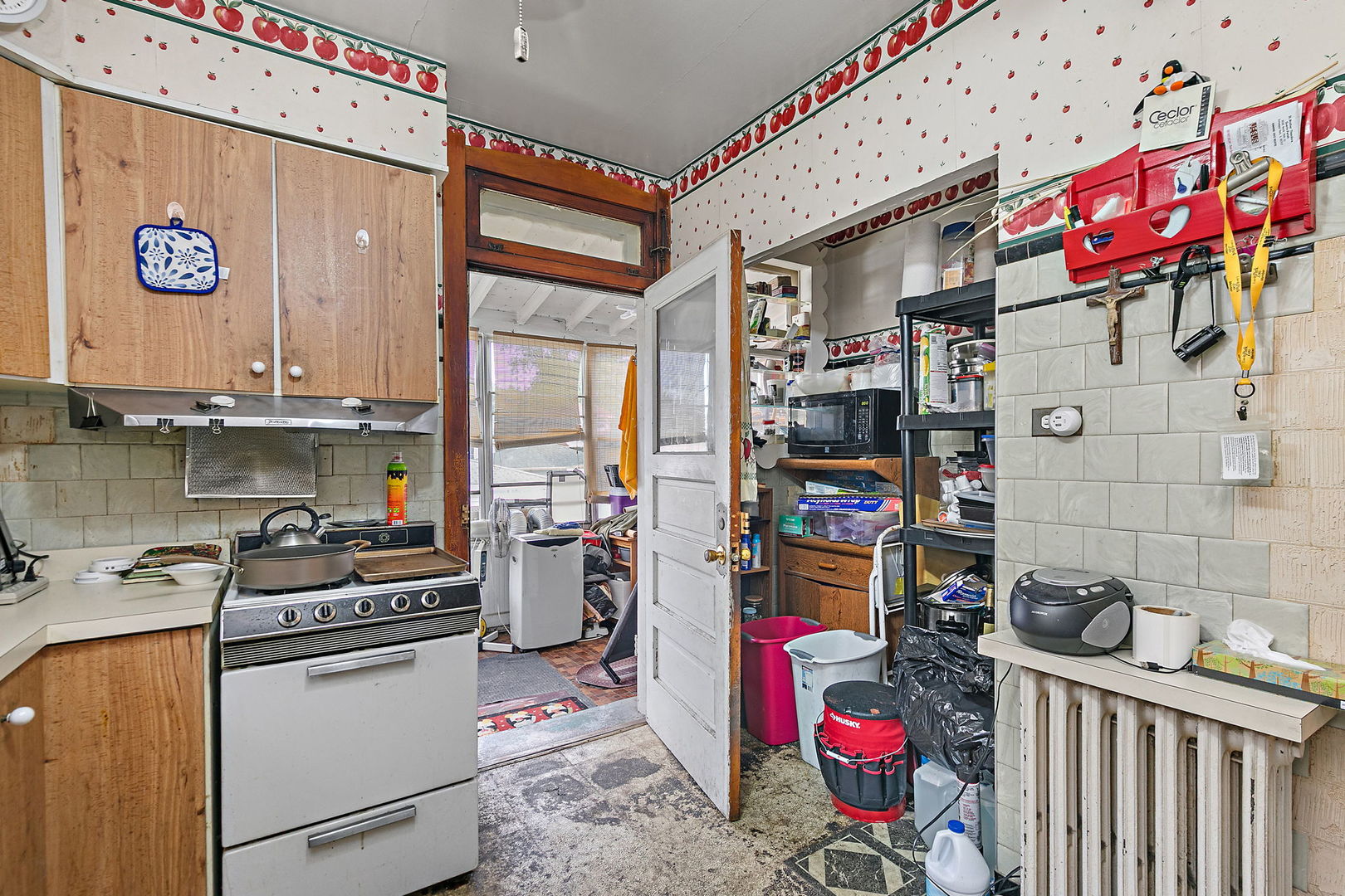 7928 W Barry Avenue, Elmwood Park, IL 60707