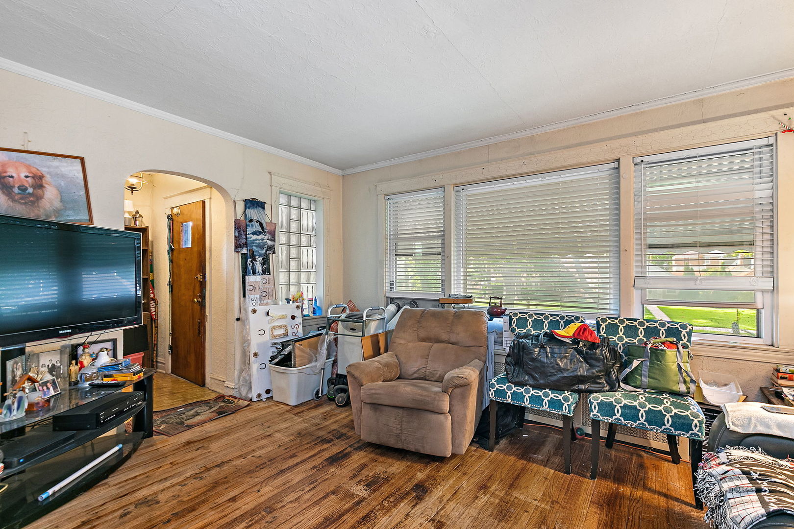 7928 W Barry Avenue, Elmwood Park, IL 60707