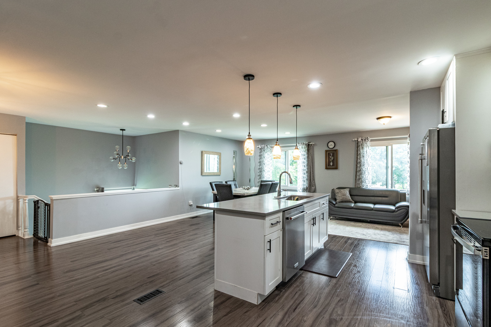 1426 Chippewa Trail, Wheeling, IL 60090