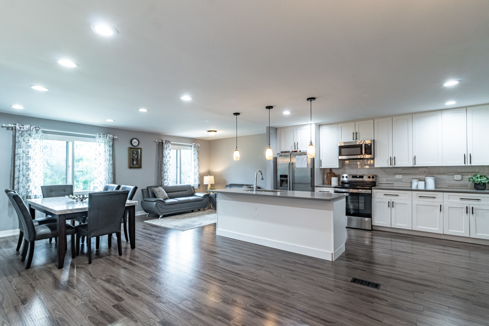 1426 Chippewa Trail, Wheeling, IL 60090