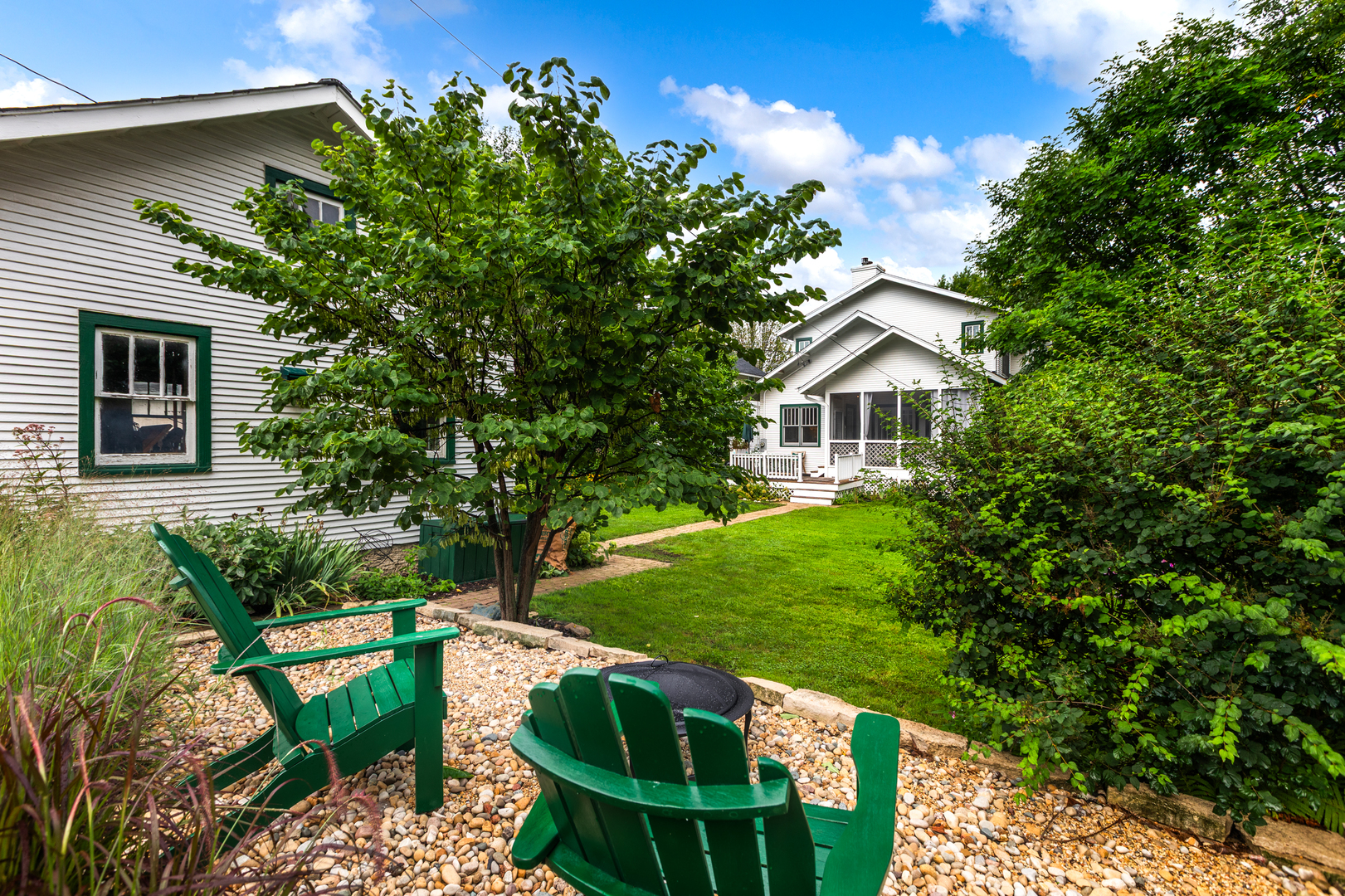 215 S Columbia Street, Naperville, IL 60540