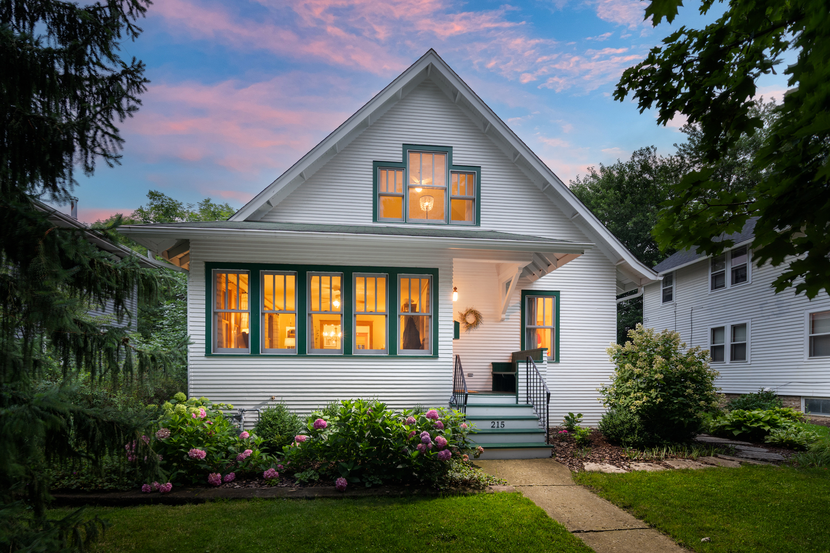 215 S Columbia Street, Naperville, IL 60540