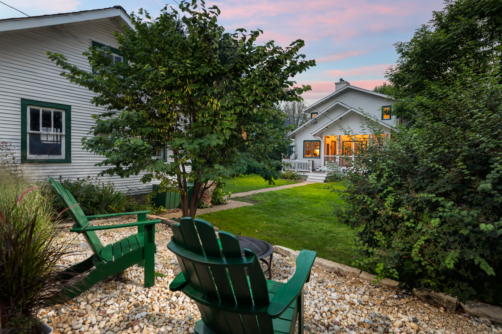 215 S Columbia Street, Naperville, IL 60540
