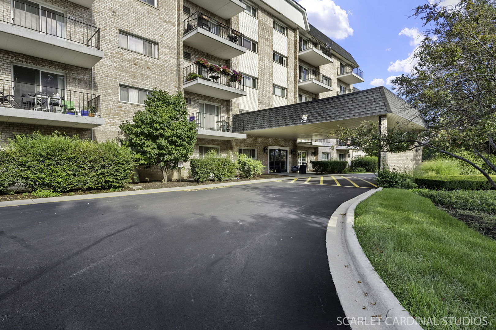1000 S Lorraine Road #412, Wheaton, IL 60189